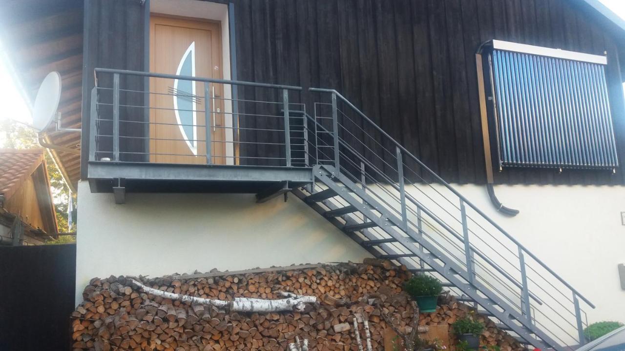 Fam.Singer Lägenhet Garching an Der Alz Exteriör bild